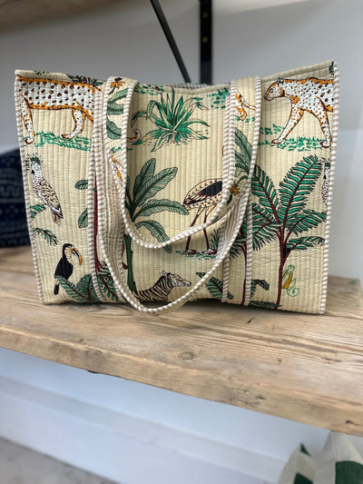 Quilted Weekender Bag - Beige Jungle - Hauslife